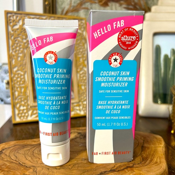 First Aid Beauty Makeup New Hello Fab Coconut Skin Smoothie Priming